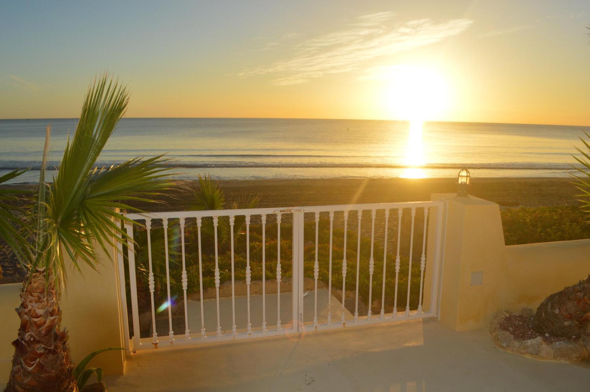 Espectacular Apartamento A Pie De Playa En Chalet Roquetes Alicante Buitenkant foto